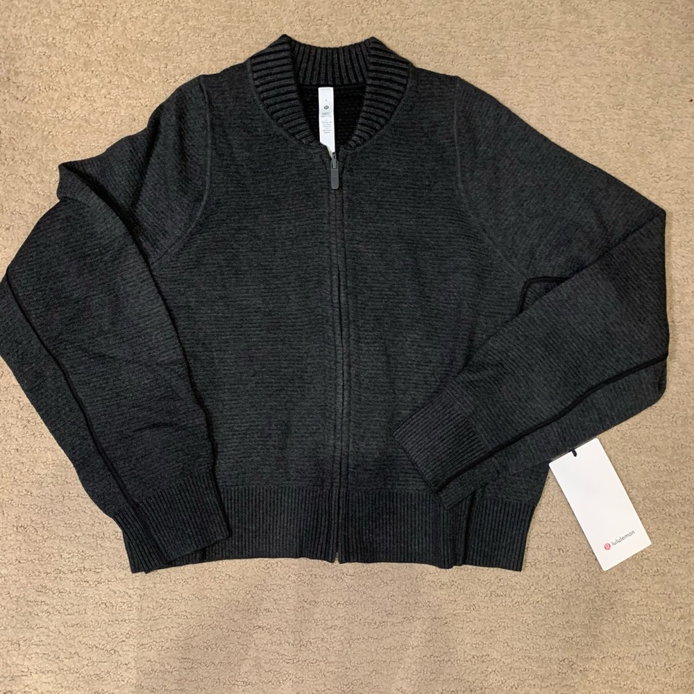 NWT! Lululemon Reversible Double Knit Zip Up Sweater in Black/Gray